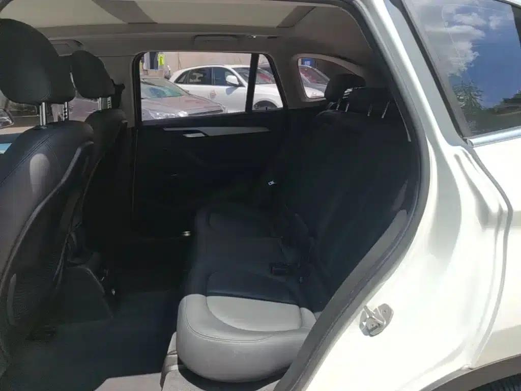 BMW X1 2018 sDrive20Li Leading Edition — миниатюра 17