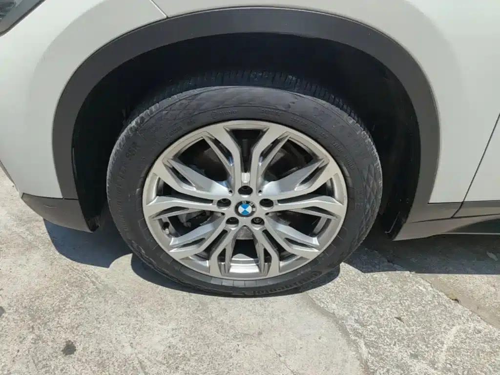 BMW X1 2018 sDrive20Li Leading Edition — миниатюра 23