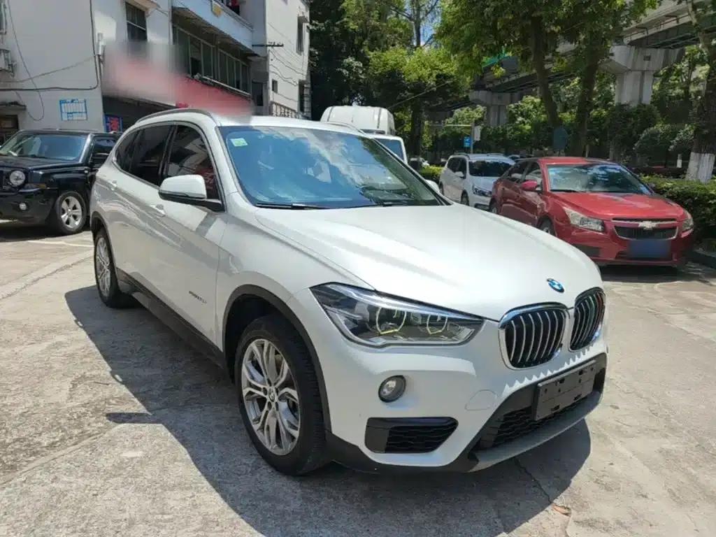 BMW X1 2018 sDrive20Li Leading Edition — миниатюра 4