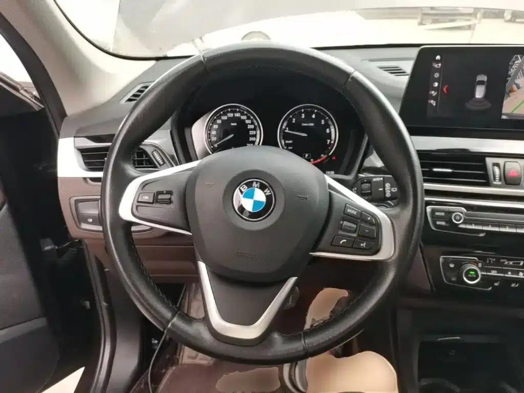 BMW X1 2020 sDrive25Li Leading Edition — миниатюра 11