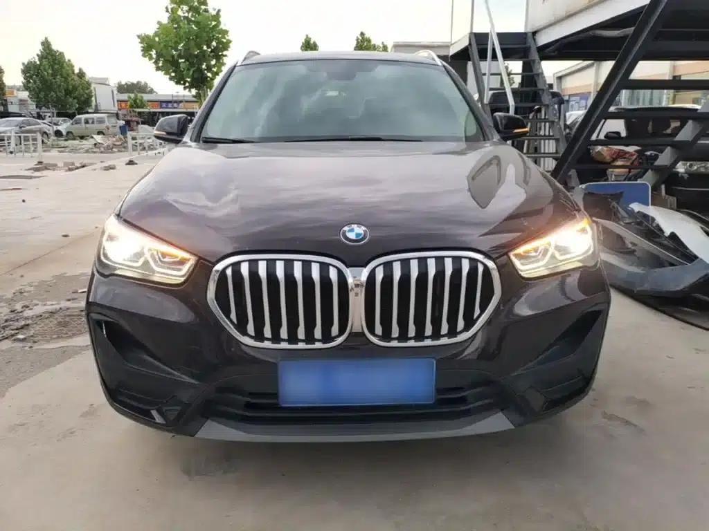 BMW X1 2020 sDrive25Li Leading Edition — миниатюра 3