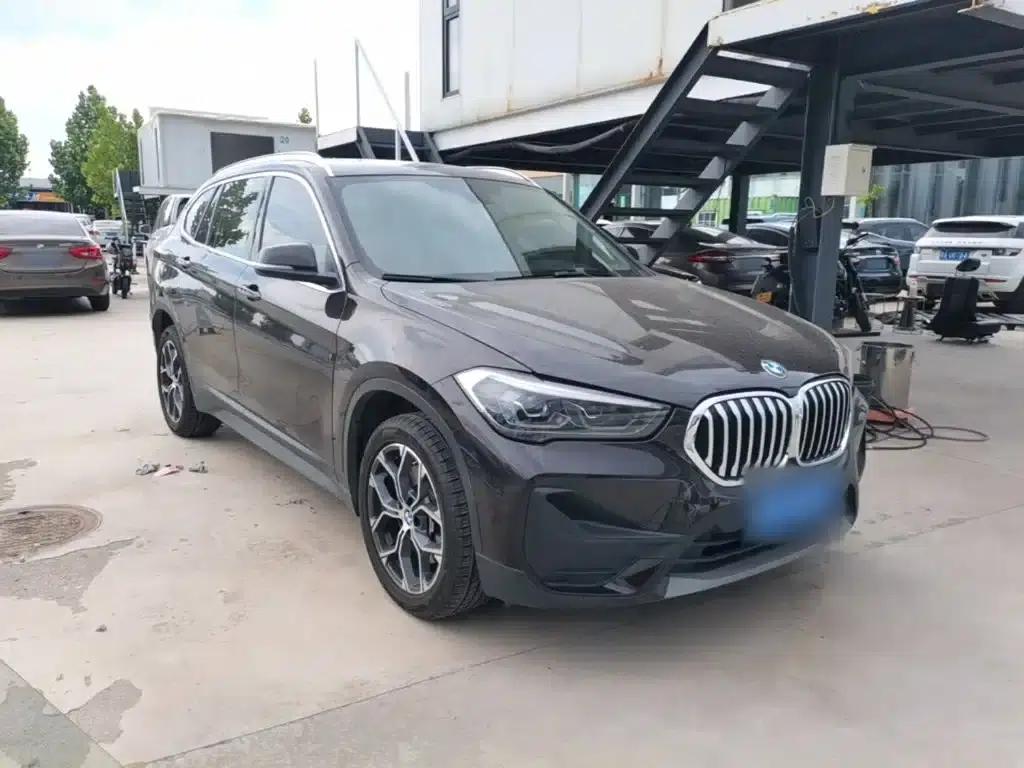 BMW X1 2020 sDrive25Li Leading Edition — миниатюра 4
