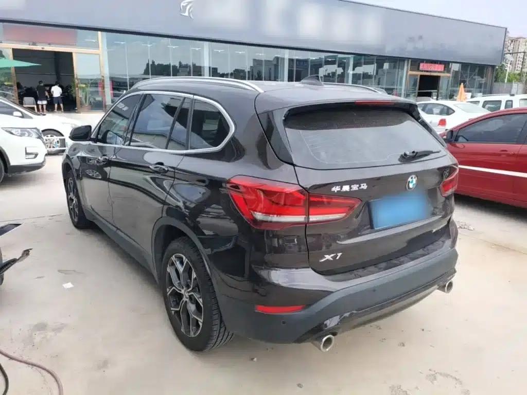 BMW X1 2020 sDrive25Li Leading Edition — миниатюра 5