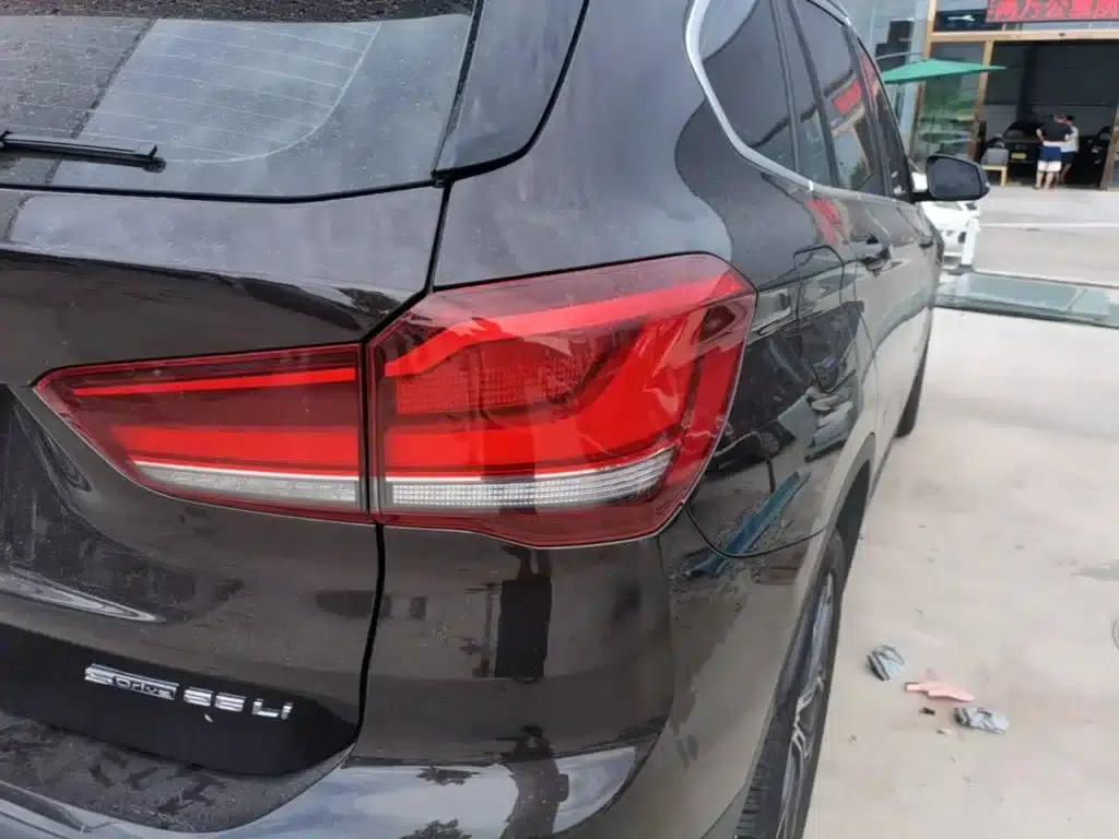 BMW X1 2020 sDrive25Li Leading Edition — миниатюра 8