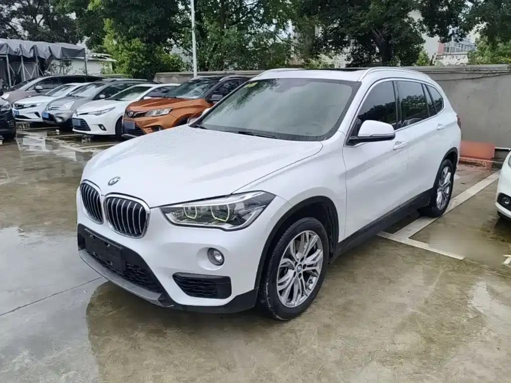 BMW X1 2019 sDrive20Li Leading Edition — миниатюра 1