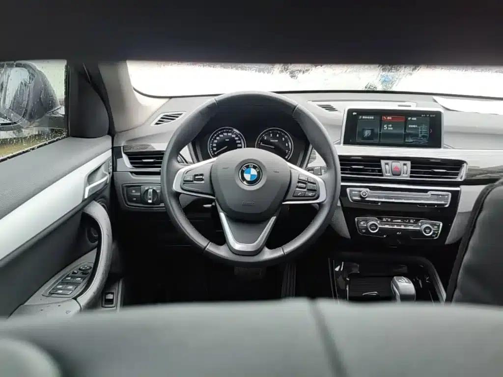 BMW X1 2019 sDrive20Li Leading Edition — миниатюра 11