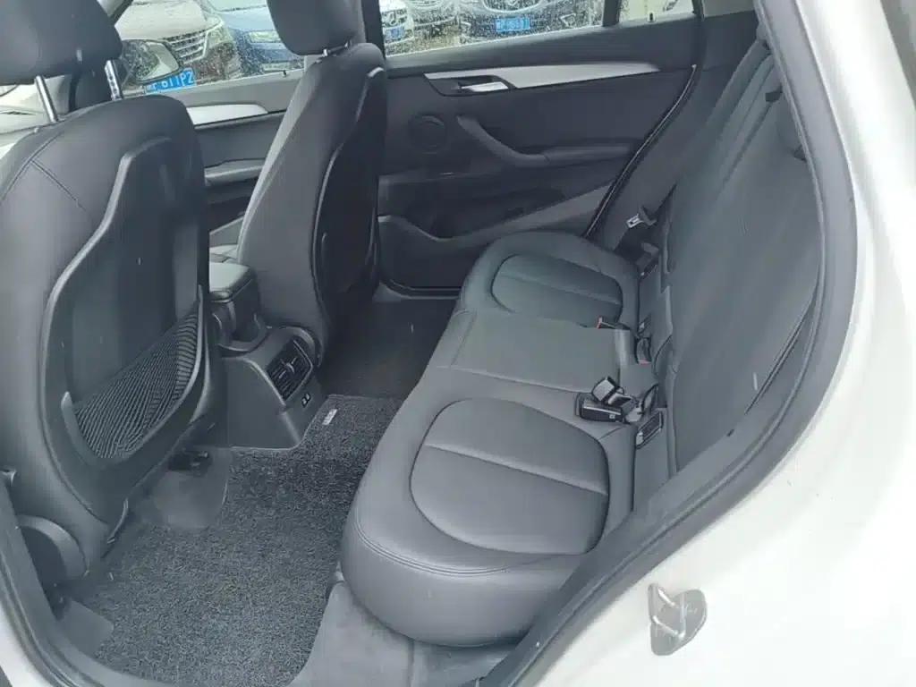 BMW X1 2019 sDrive20Li Leading Edition — миниатюра 17