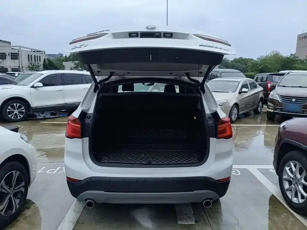 BMW X1 2019 sDrive20Li Leading Edition — миниатюра 19