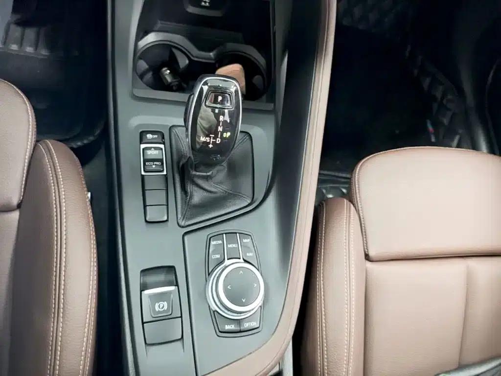 BMW X1 2020 sDrive25Li Leading Edition — миниатюра 14