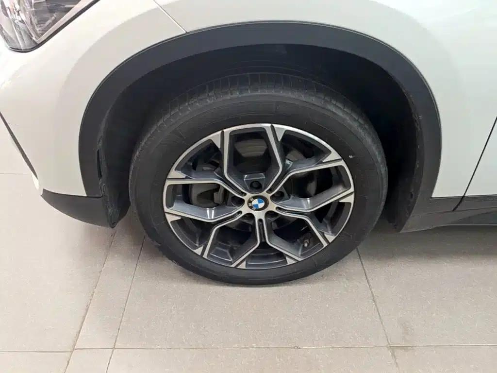 BMW X1 2020 sDrive25Li Leading Edition — миниатюра 23