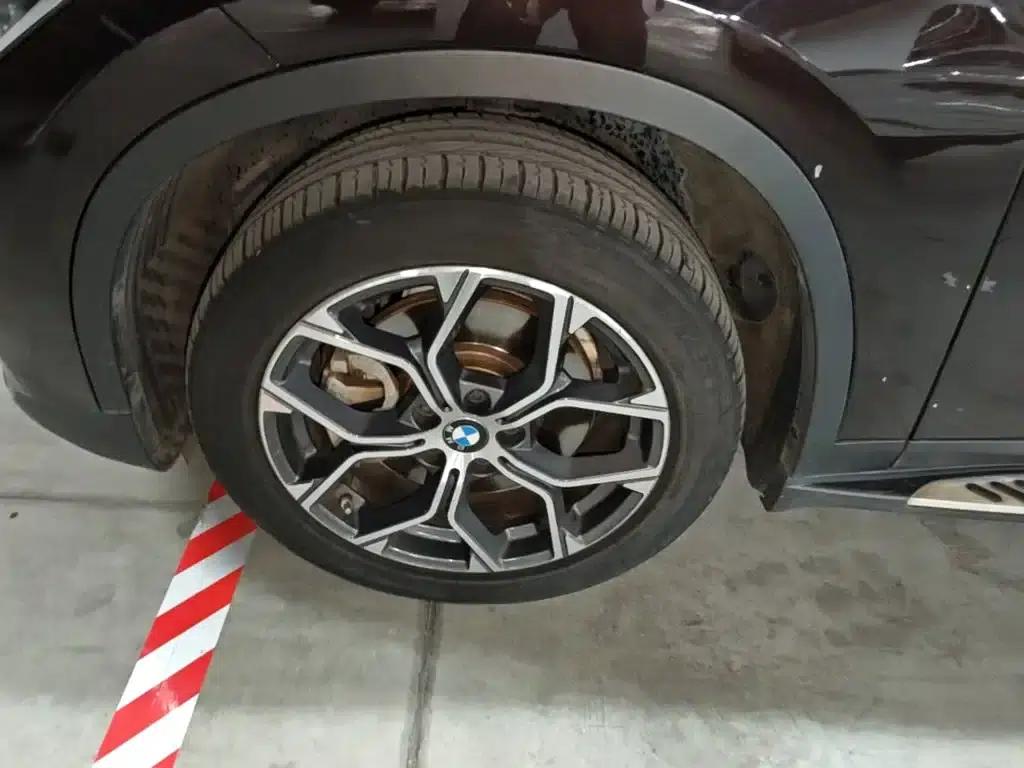 BMW X1 2020 sDrive25Li Leading Edition — миниатюра 23