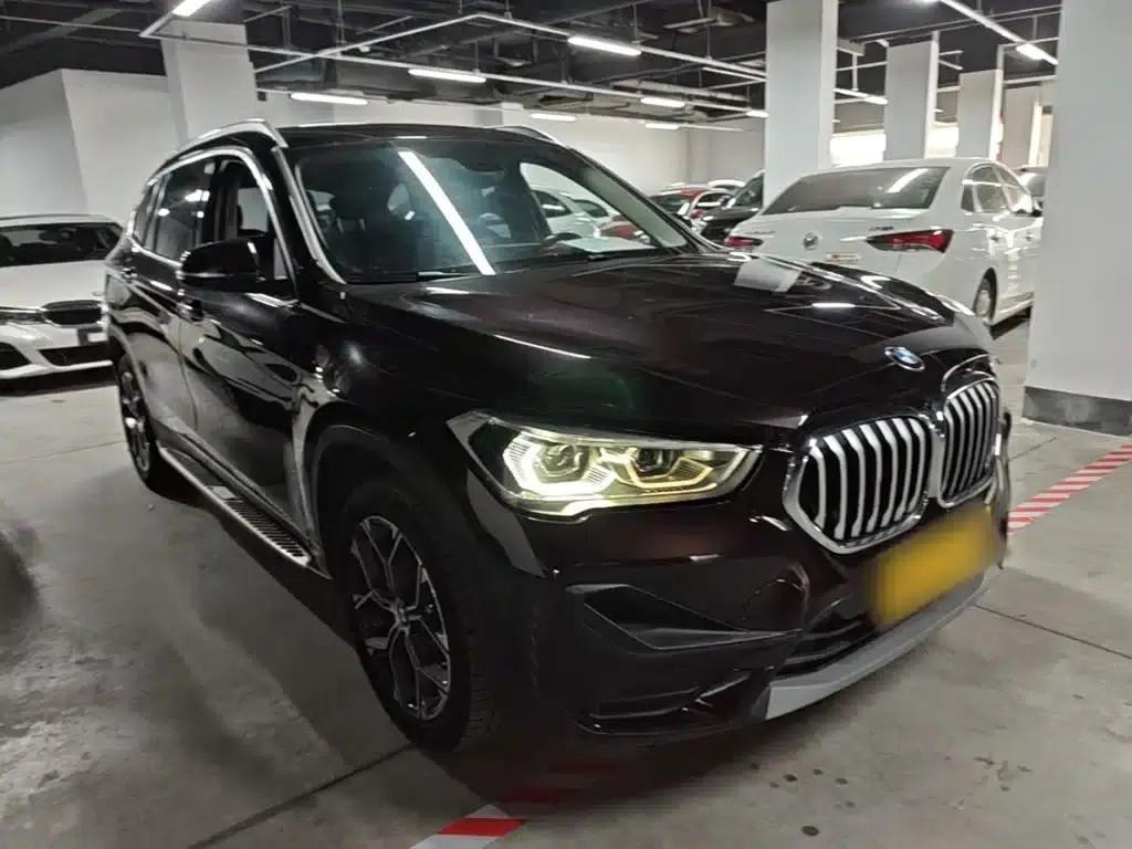 BMW X1 2020 sDrive25Li Leading Edition — миниатюра 4
