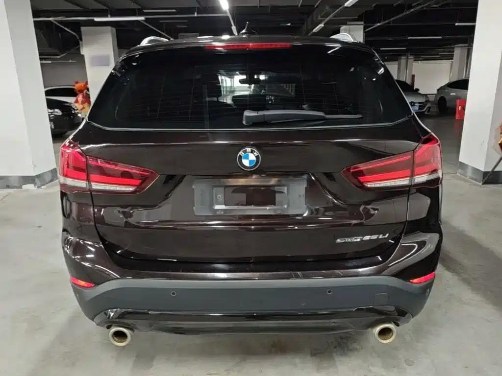 BMW X1 2020 sDrive25Li Leading Edition — миниатюра 6