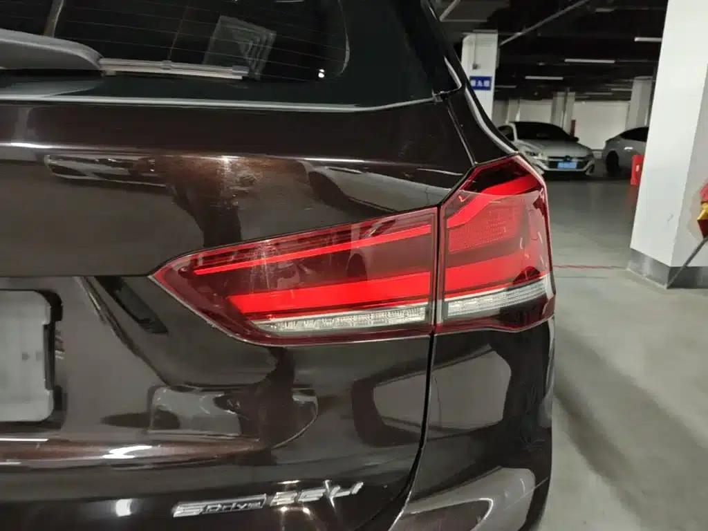 BMW X1 2020 sDrive25Li Leading Edition — миниатюра 8