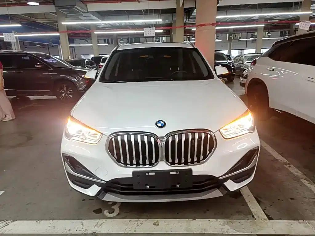BMW X1 2020 sDrive20Li Fashion Edition — миниатюра 3