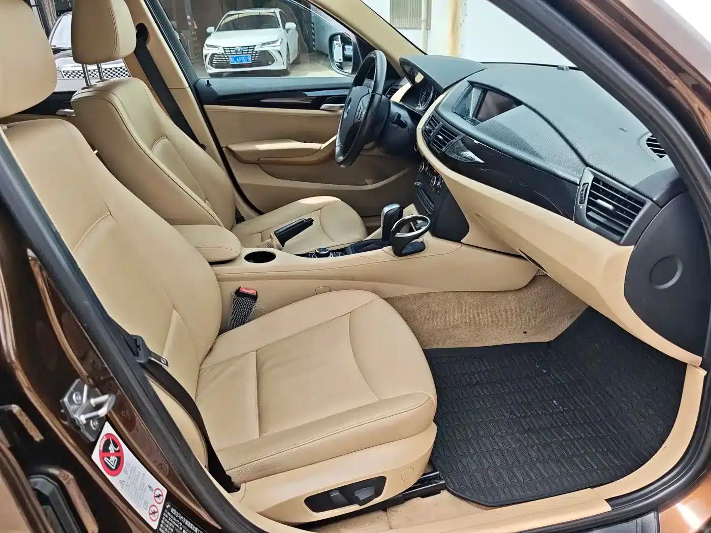 2010 BMW X1 Imported sDrive18i Luxury Model — миниатюра 13