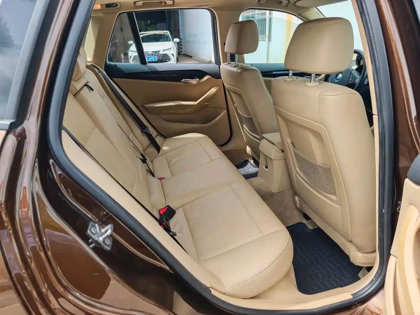 2010 BMW X1 Imported sDrive18i Luxury Model — миниатюра 15