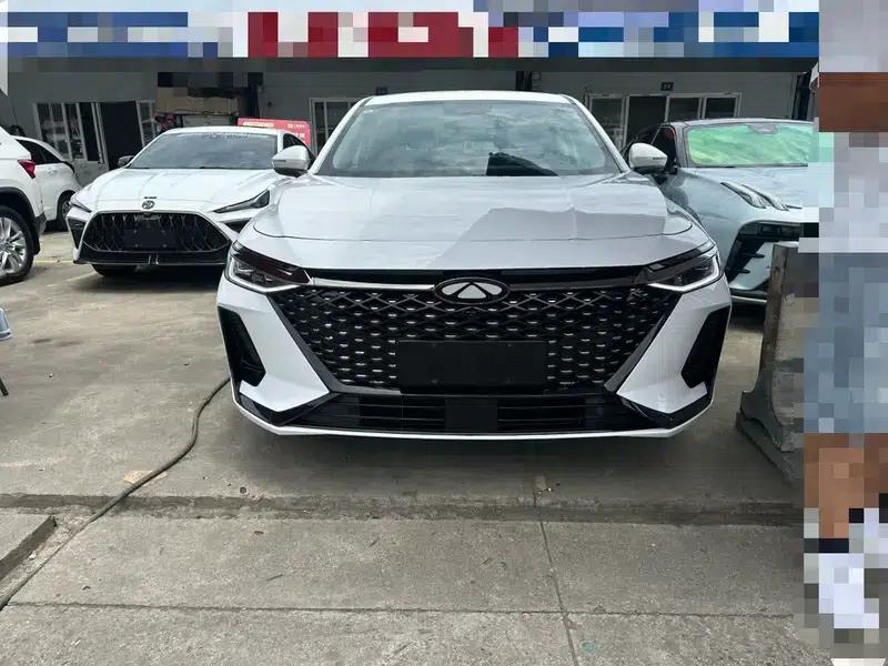 Fengyun A8 2023 1.5T Automatic Front-Wheel Drive 5-Seater Factory Custom Edition — миниатюра 2