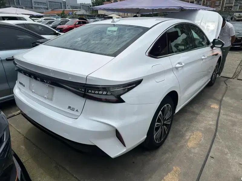 Fengyun A8 2023 1.5T Automatic Front-Wheel Drive 5-Seater Factory Custom Edition — миниатюра 5