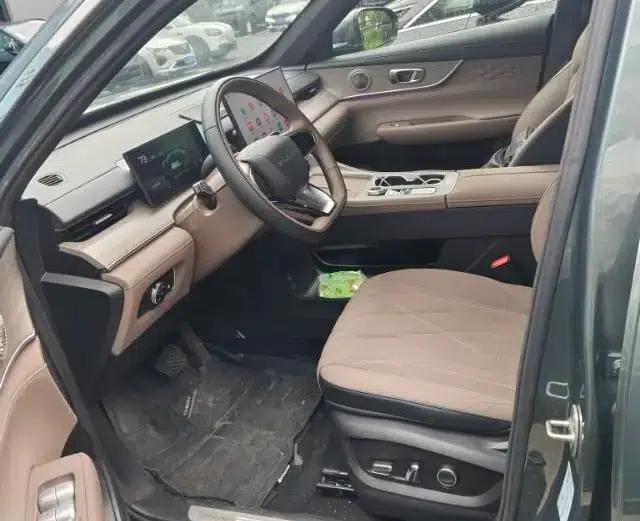Fengyun T8 2025 1.5T 130km Premium Edition — миниатюра 8