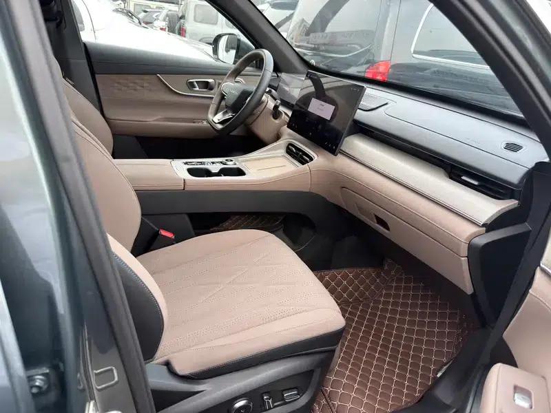 Fengyun T8 2025 1.5T 130km Premium Edition — миниатюра 8
