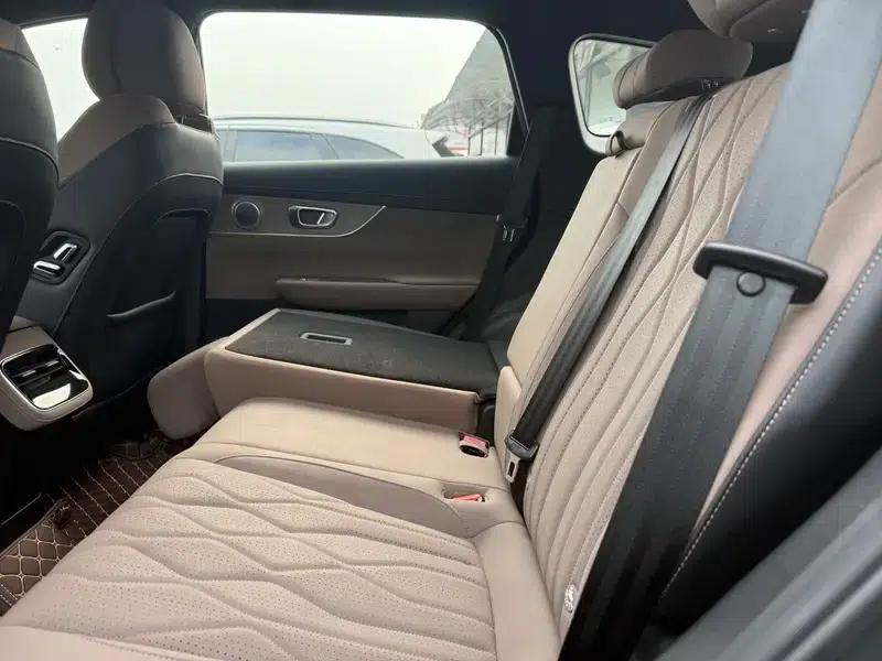 Fengyun T8 2025 1.5T 130km Luxury Edition — миниатюра 15