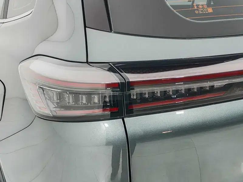 Fengyun T8 2025 1.5T 130km Premium Edition — миниатюра 13