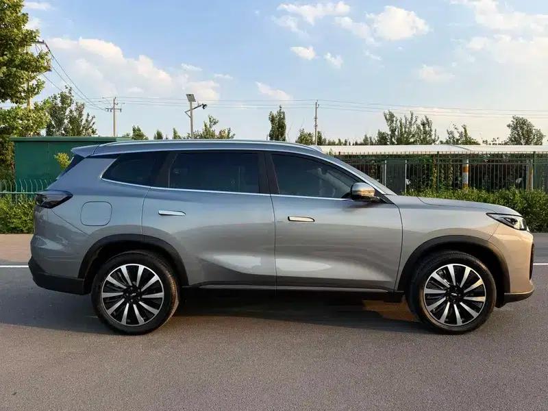 Fengyun T8 2025 1.5T 130km Luxury Edition — миниатюра 8