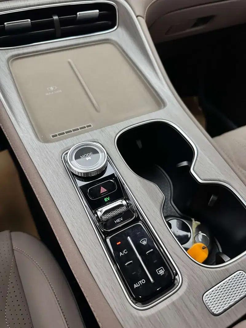 Fengyun T8 2025 1.5T 130km Premium Edition — миниатюра 16