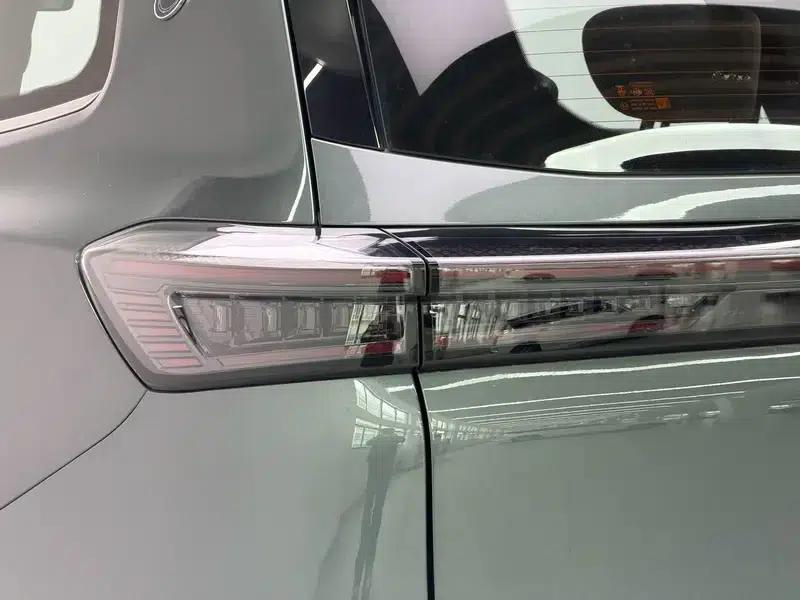 Fengyun T8 2025 1.5T 130km Premium Edition — миниатюра 13