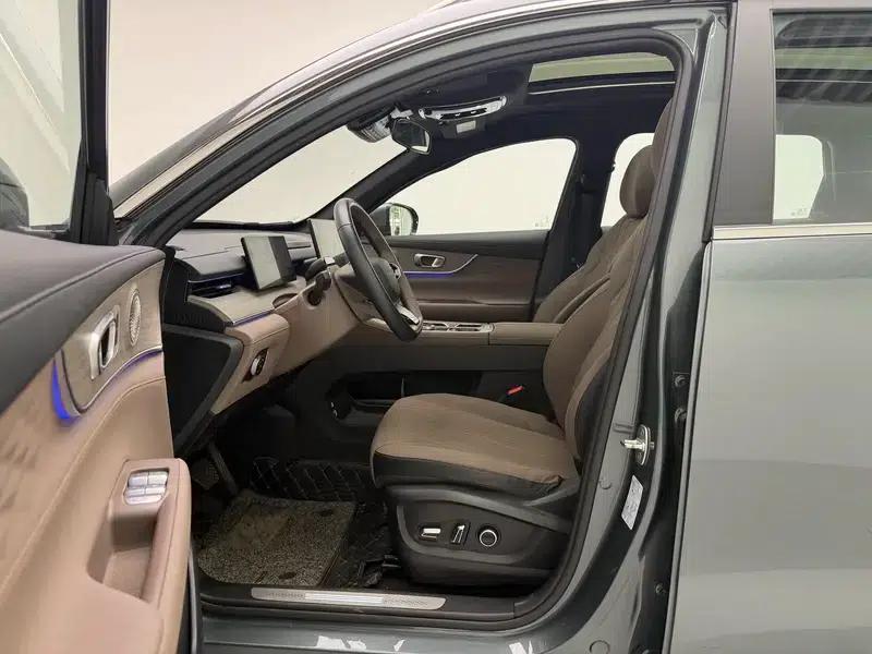 Fengyun T8 2025 1.5T 130km Premium Edition — миниатюра 17