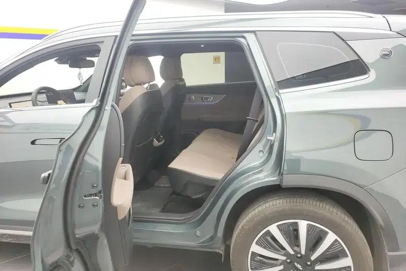 Fengyun T8 2025 1.5T 130km Premium Edition — миниатюра 15