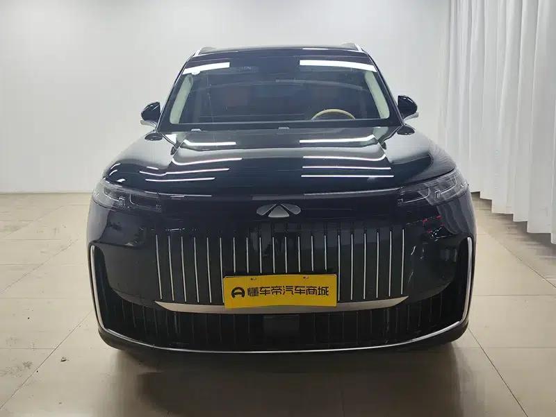 Fengyun T11 2026 Model 220 Rear-Wheel Drive Boya Giant Screen Luxury Edition — миниатюра 2