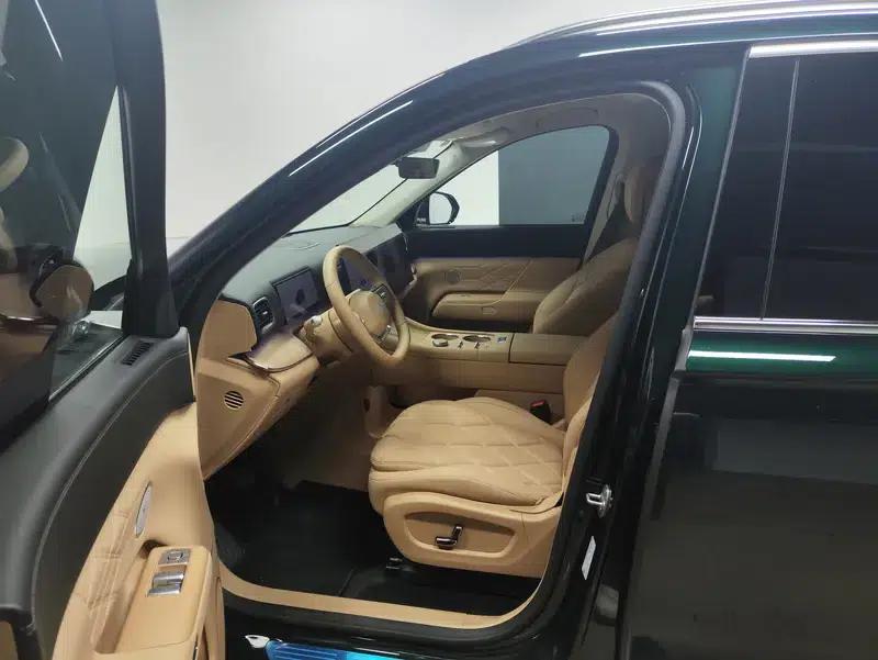 Fengyun T11 2026 Model 220 Rear-Wheel Drive Boya Giant Screen Luxury Edition — миниатюра 17