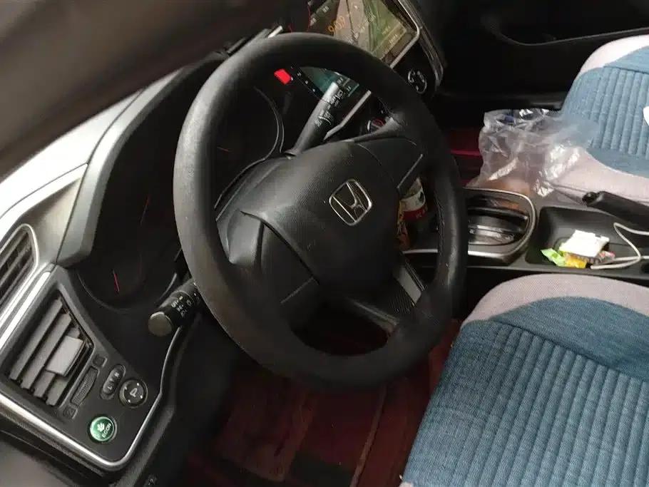 2017 Honda Crider 1.5L CVT Classic Edition — миниатюра 15