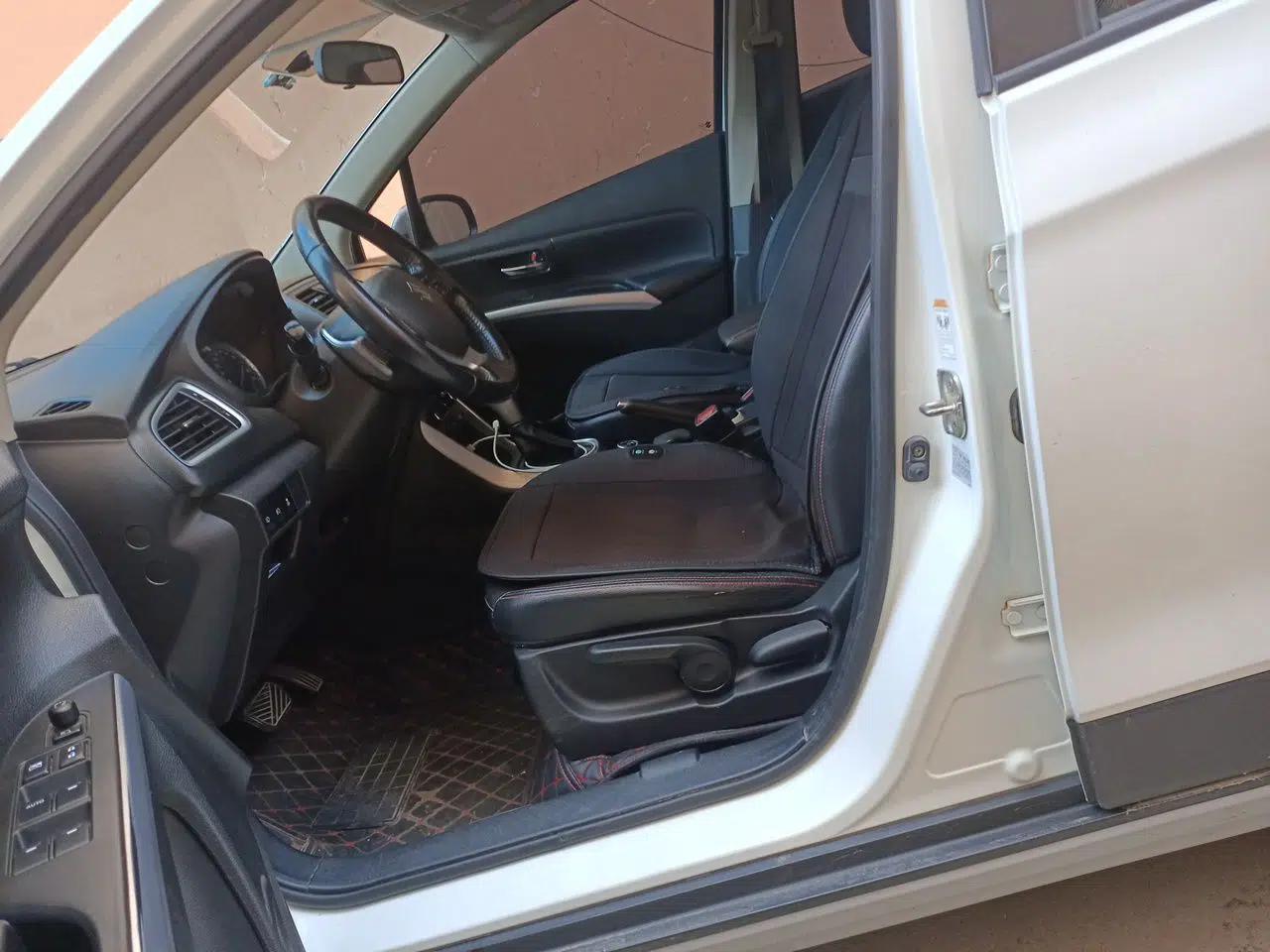 Suzuki S-Cross 2014 1.6L CVT Four-Wheel Drive Luxury Version — миниатюра 14