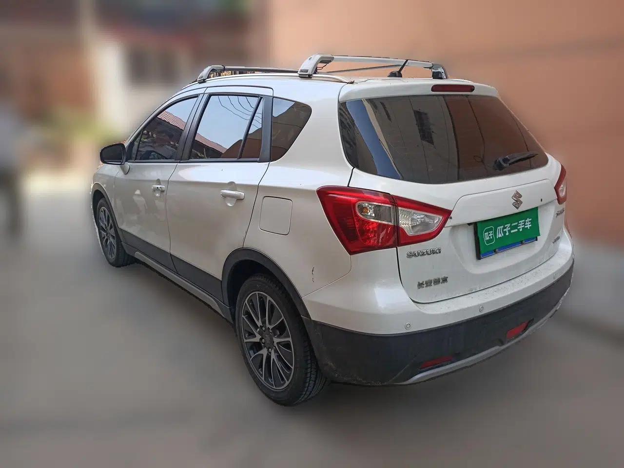 Suzuki S-Cross 2014 1.6L CVT Four-Wheel Drive Luxury Version — миниатюра 4