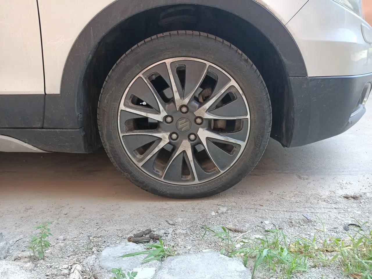 Suzuki S-Cross 2014 1.6L CVT Four-Wheel Drive Luxury Version — миниатюра 8
