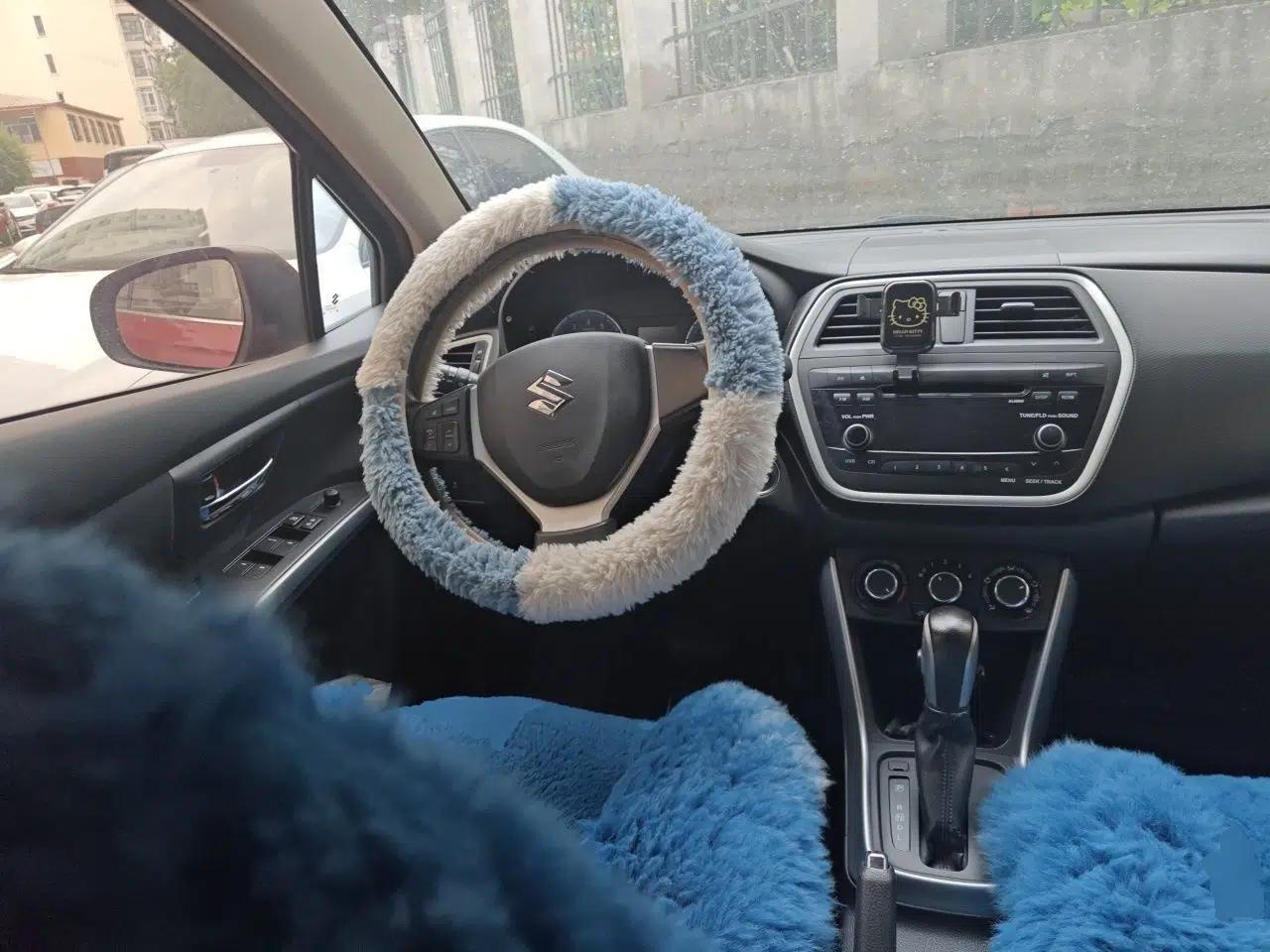 Suzuki S-Cross 2014 1.6L CVT Two-Wheel Drive Entry Model — миниатюра 7