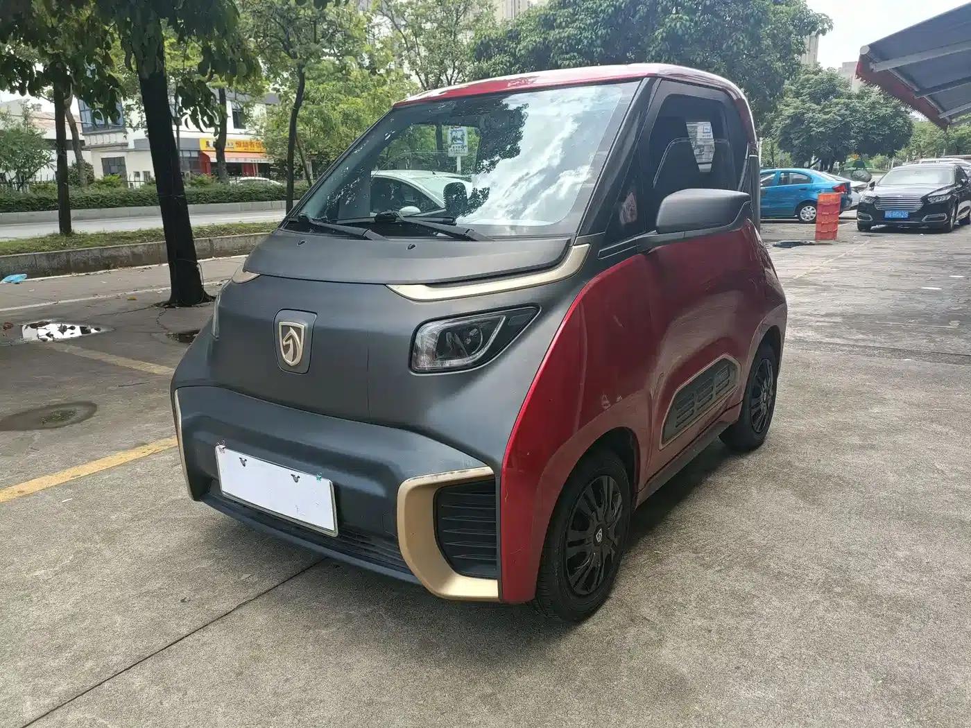 Baojun E200 2019 Model 250KM Smart Edition — миниатюра 1