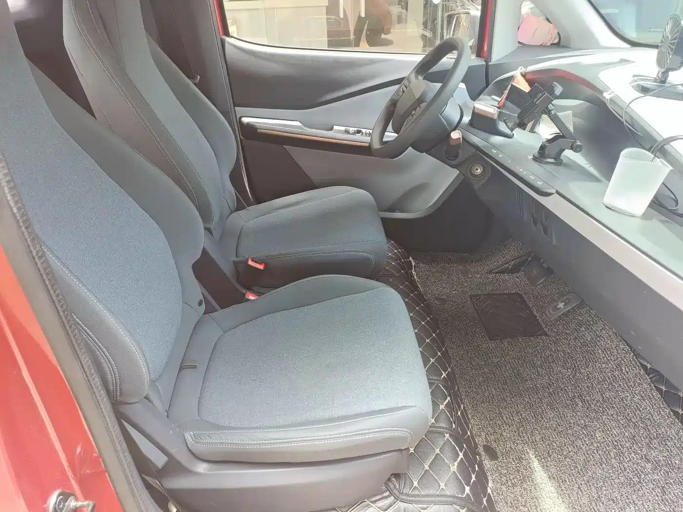 Baojun E200 2019 Model 250KM Smart Edition — миниатюра 5