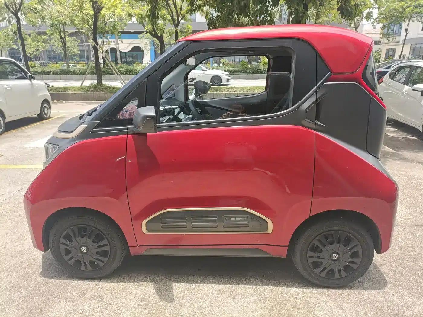 Baojun E200 2019 Model 250KM Smart Edition — миниатюра 8