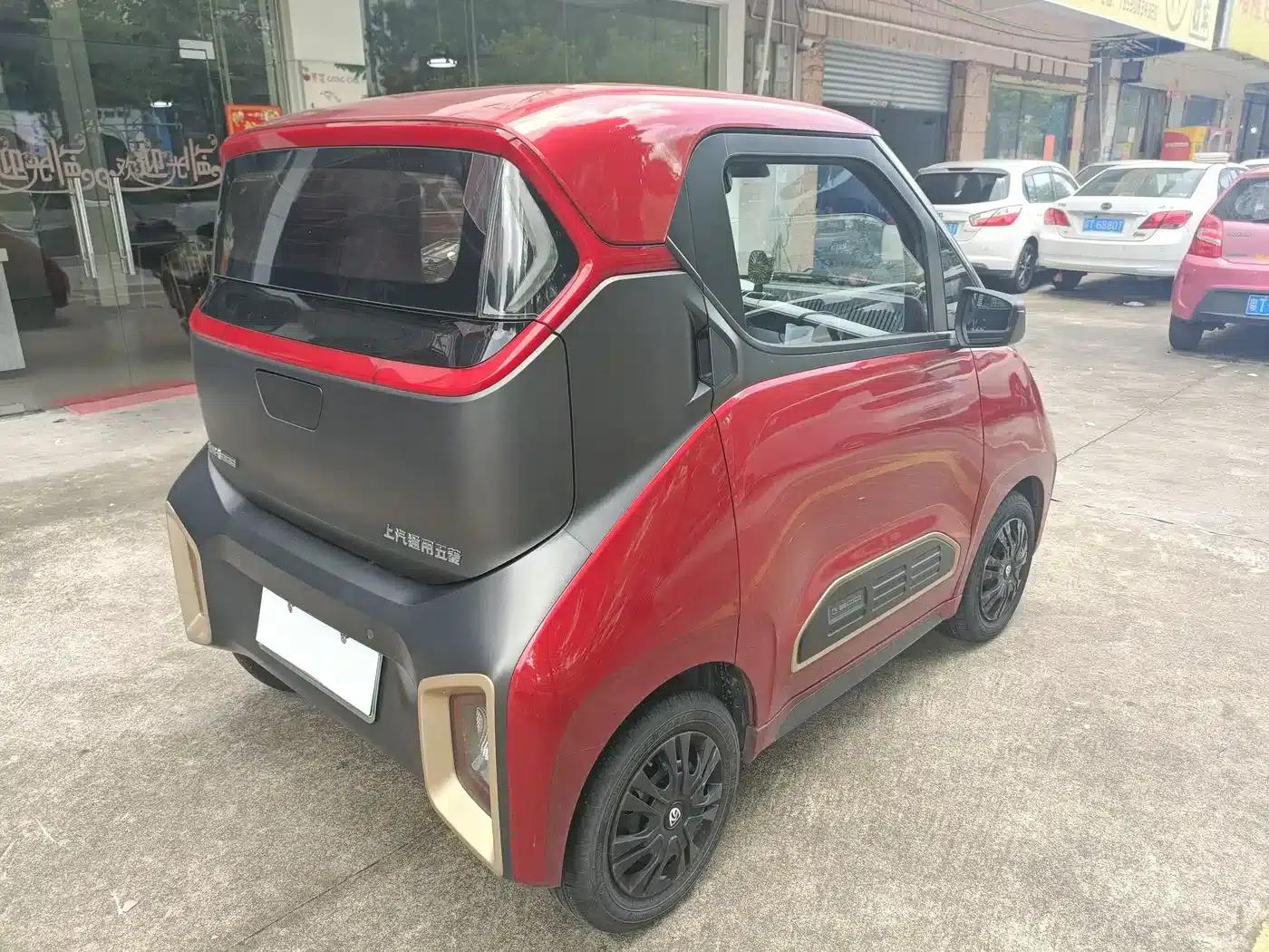 Baojun E200 2019 Model 250KM Smart Edition — миниатюра 9