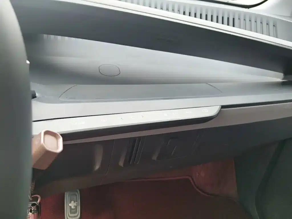 Baojun E200 2019 Model 250KM Smart Edition — миниатюра 13