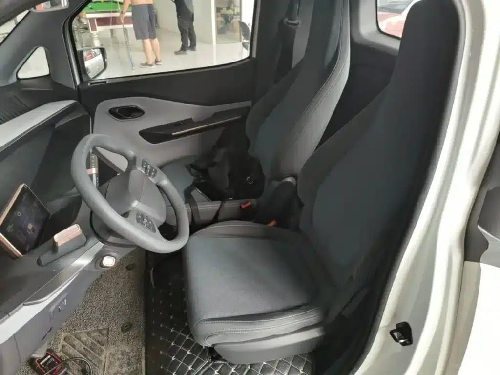 Baojun E200 2019 Model 250KM Smart Edition — миниатюра 15
