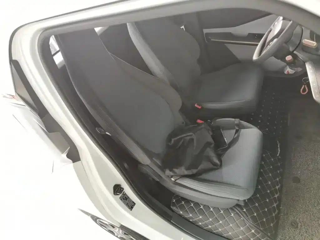 Baojun E200 2019 Model 250KM Smart Edition — миниатюра 25