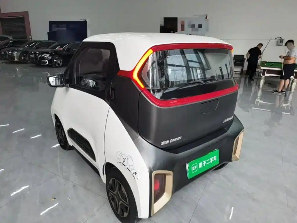 Baojun E200 2019 Model 250KM Smart Edition — миниатюра 5
