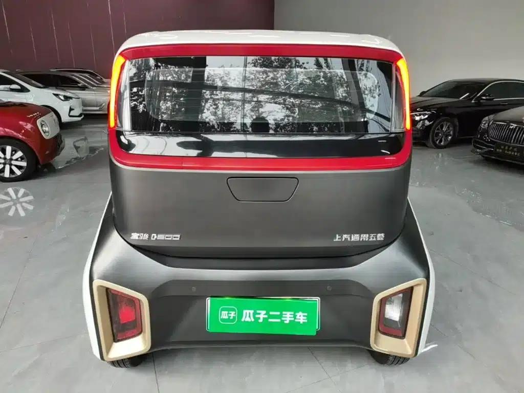 Baojun E200 2019 Model 250KM Smart Edition — миниатюра 6