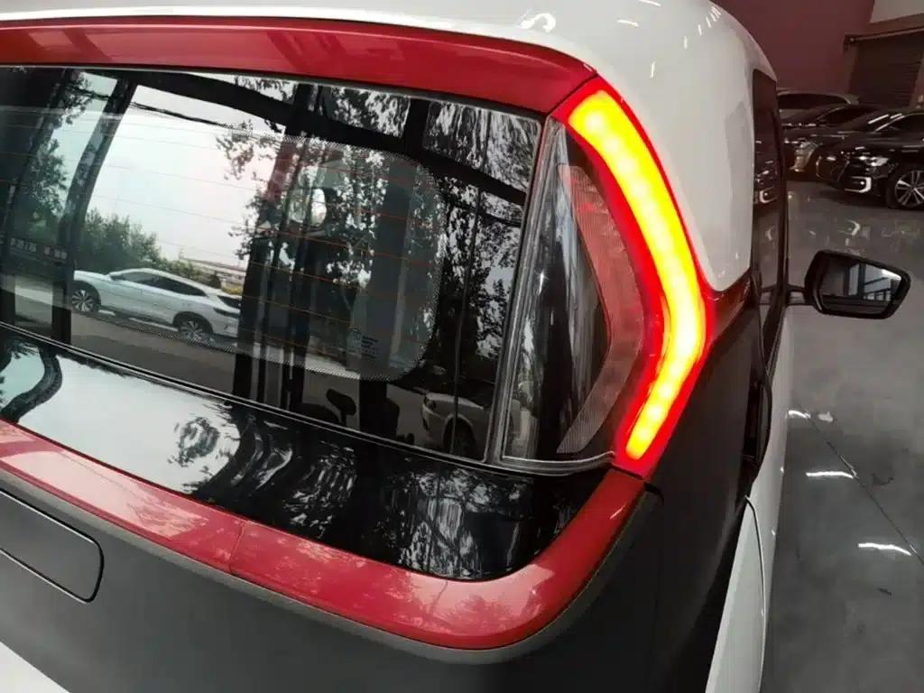 Baojun E200 2019 Model 250KM Smart Edition — миниатюра 8