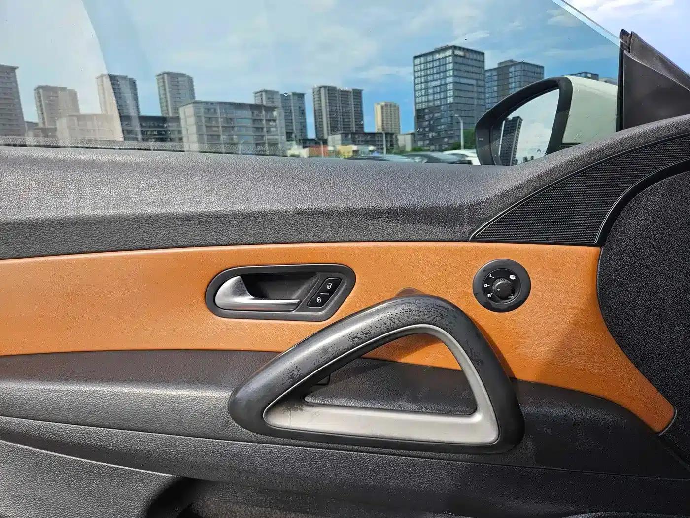 Scirocco 2011 2.0TSI Luxury Edition — миниатюра 12